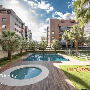 https://enjoygranada-emir-3a-piscina-gym-parking.es-andalucia.com