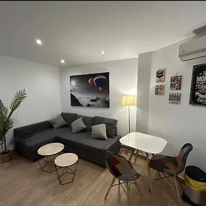https://apt-acogedor-apartamento-picasso.hotelsinnerja.org